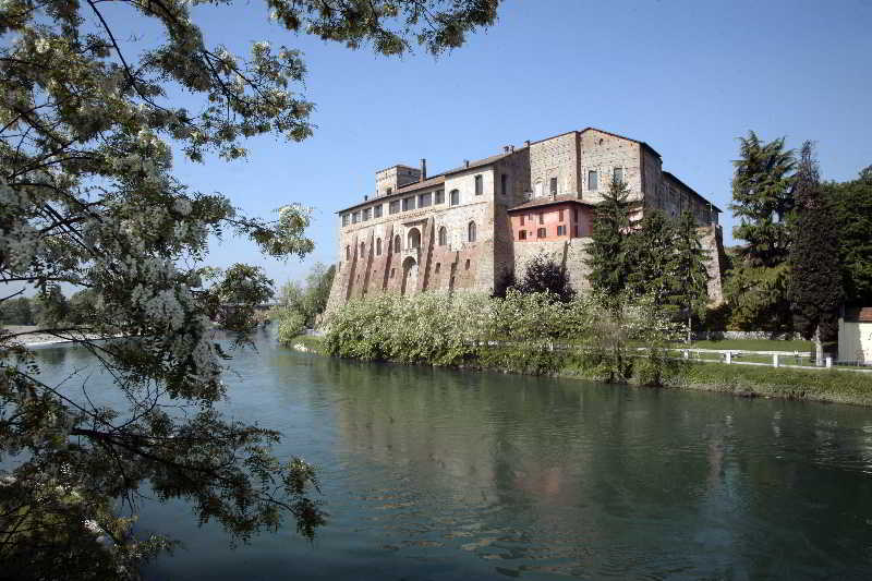 Hôtel Castello Visconteo à Cassano dʼAdda Extérieur photo